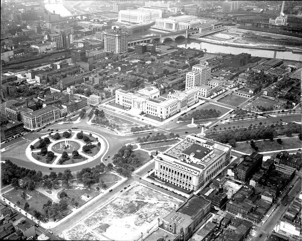 Aerial view of the Franklin Institute 